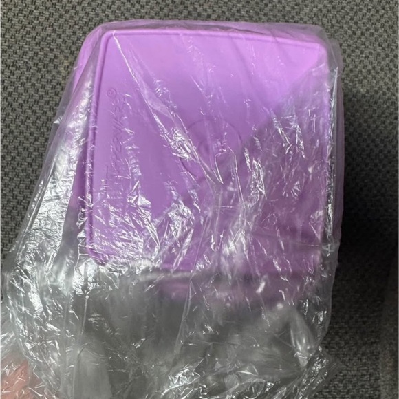 Tupperware Purple Pick A Deli Container - Picture 3 of 4